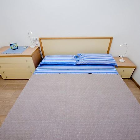 Apartment Al Porto Rovinj Exteriör bild